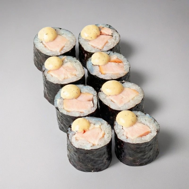 Нори, рис, сыр, огурцы, курица, черри, цезарь соус, пармезан